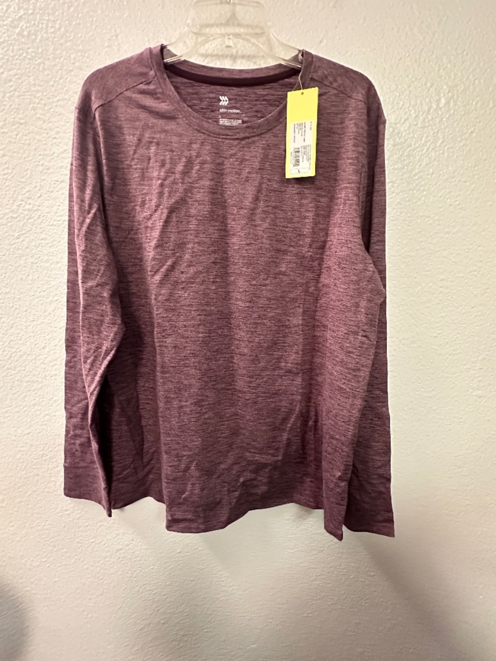 All In Motion Men's Long-Sleeve Performance Shirt. Sz L.